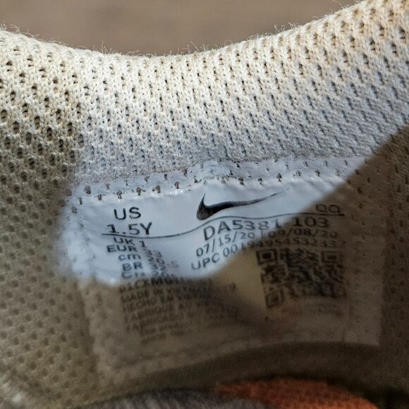 Girls Nike Shoes - Picture 4 of 4